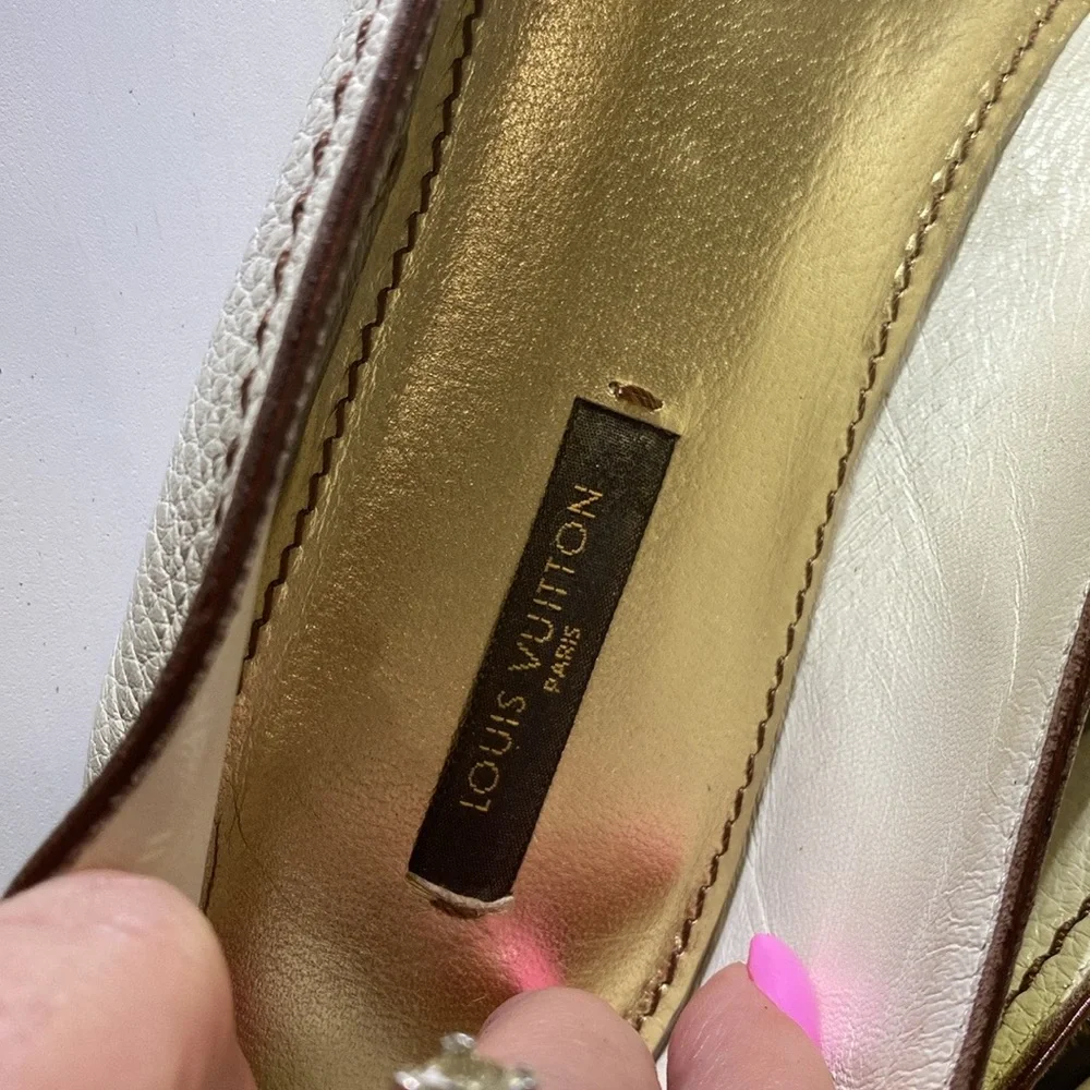 Louis Vuitton Leather Ballet Flats | Size 39 - Picture 5 of 16